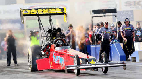 American champion Cory McClenathan will drive one of two Top Fuel cars entered by Sydney-based Rapisarda Racing/Titan Cranes team at the Winternationals starting today at Willowbank Raceway. American champion Cory McClenathan will drive one of two Top Fuel cars entered by Sydney-based Rapisarda Racing/Titan Cranes team at the Winternationals starting today at Willowbank Raceway.